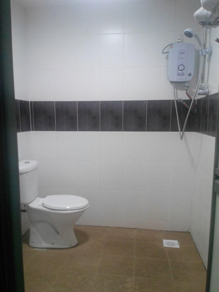 7 Heaven Boutique Hotel Pasir Gudang Exterior photo