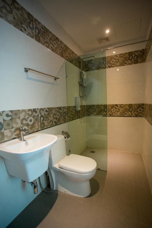7 Heaven Boutique Hotel Pasir Gudang Exterior photo