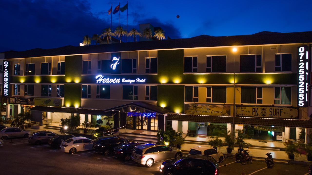 7 Heaven Boutique Hotel Pasir Gudang Exterior photo